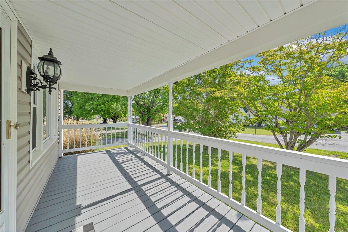 3705 New Spring Branch Road Southeast Roanoke, VA 24014 - Photo 3 of 39 03-MIB06653