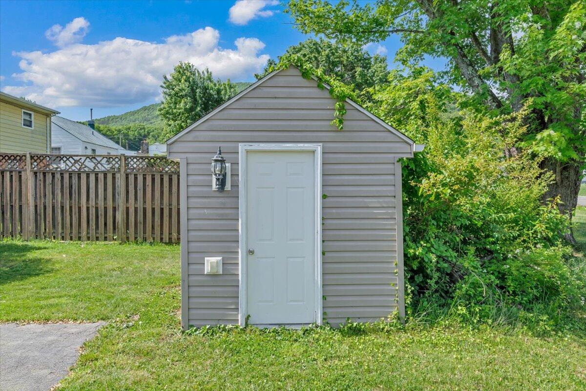 3705 New Spring Branch Road Southeast Roanoke, VA 24014 - Photo 36 of 39 37-MIB06674-R5