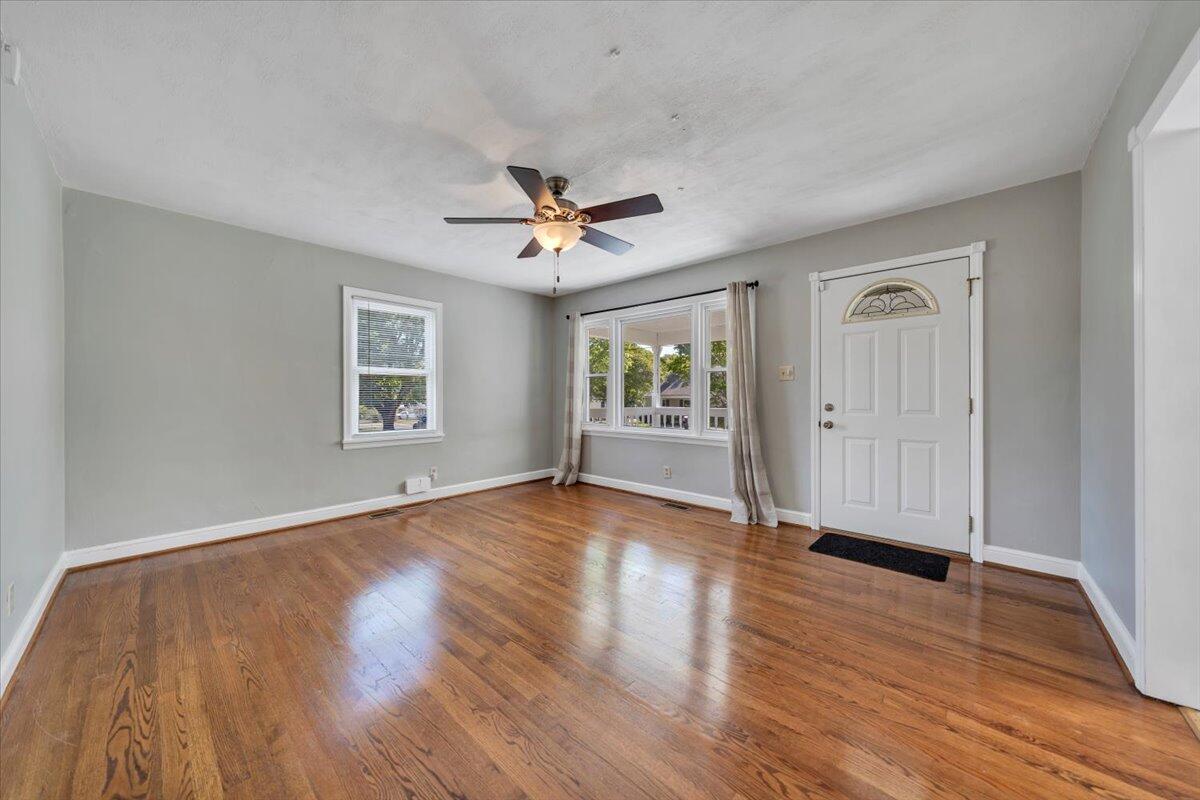 3705 New Spring Branch Road Southeast Roanoke, VA 24014 - Photo 7 of 39 07-MIB06581
