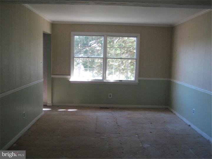 429 Old Erial Road Sicklerville, NJ 08081 - Photo 3 of 12