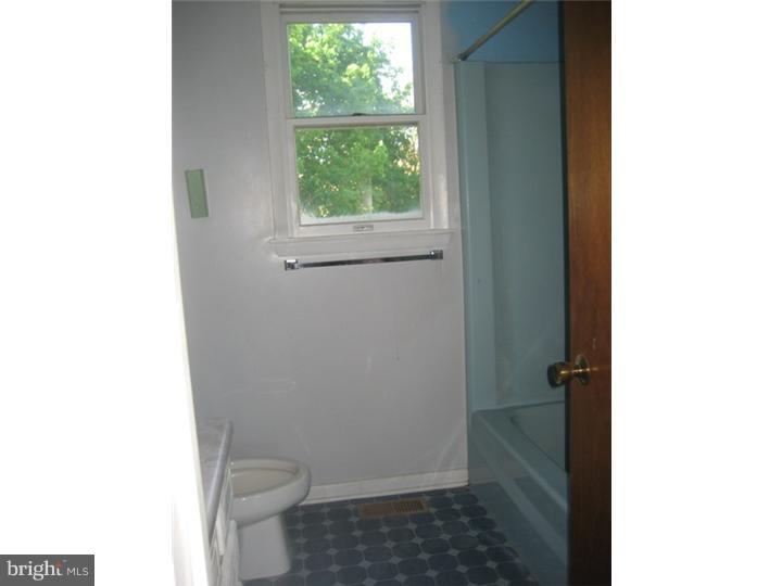 429 Old Erial Road Sicklerville, NJ 08081 - Photo 5 of 12
