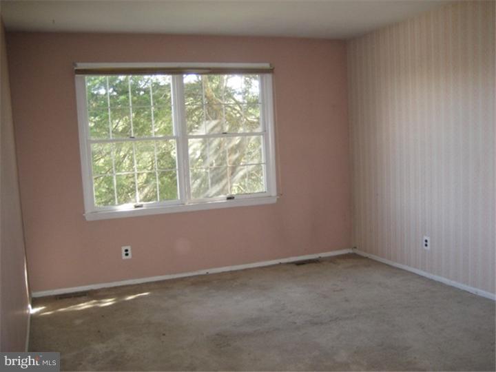 429 Old Erial Road Sicklerville, NJ 08081 - Photo 8 of 12