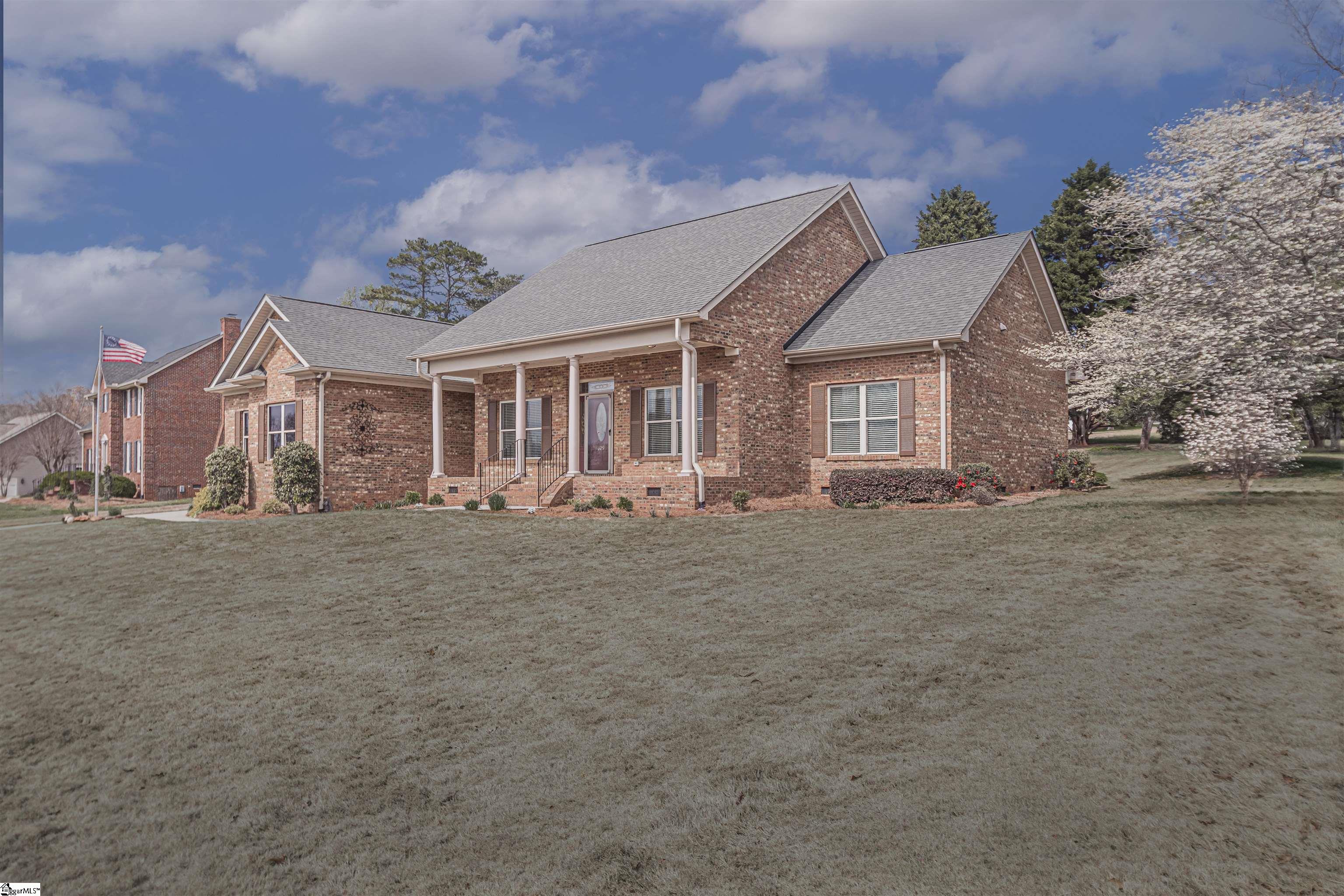 109 Fairway Drive Pickens, SC 29671 - Photo 3 of 49