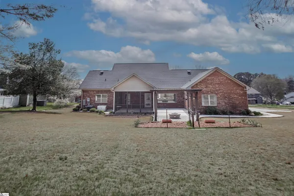 $499,900 | 109 Fairway Drive, Pickens, SC 29671
