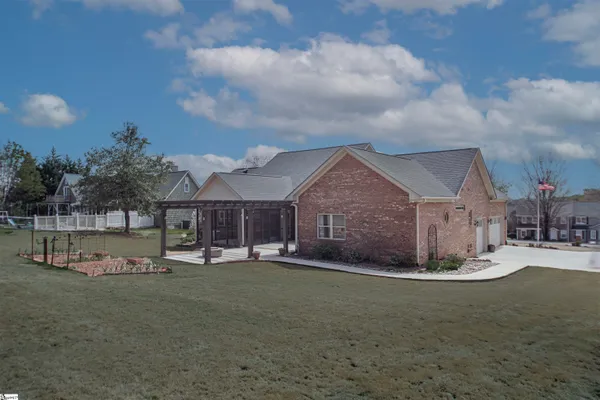 $499,900 | 109 Fairway Drive, Pickens, SC 29671