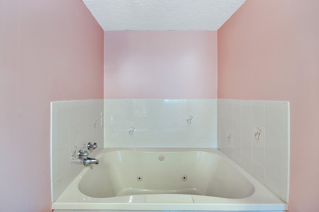 19 East Bluff Road, Unit 19 Ashland, MA 01721 - Photo 33 of 36 Gallery Image 33