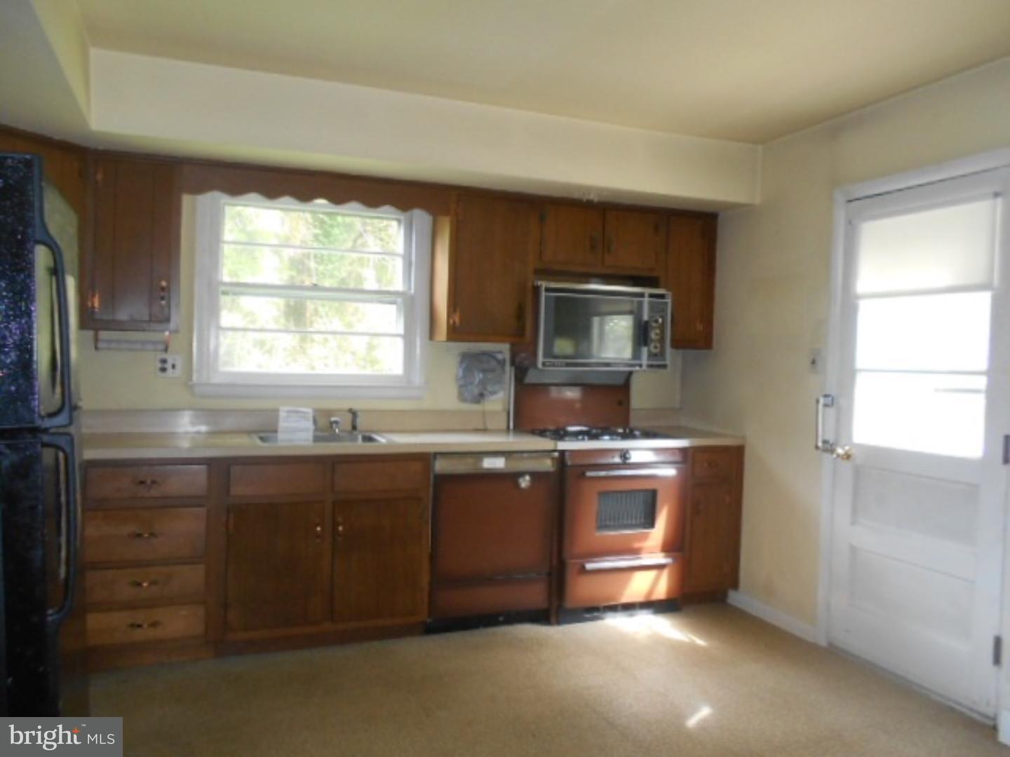 723 Pine Ridge Road Media, PA 19063 - Photo 6 of 20 Kitchen