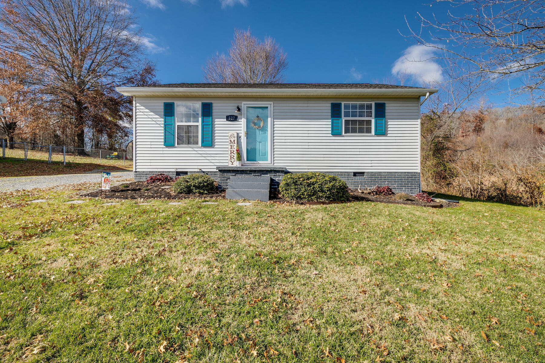 527 Hales Chapel Road Gray, TN 37615 - Photo 1 of 39 001