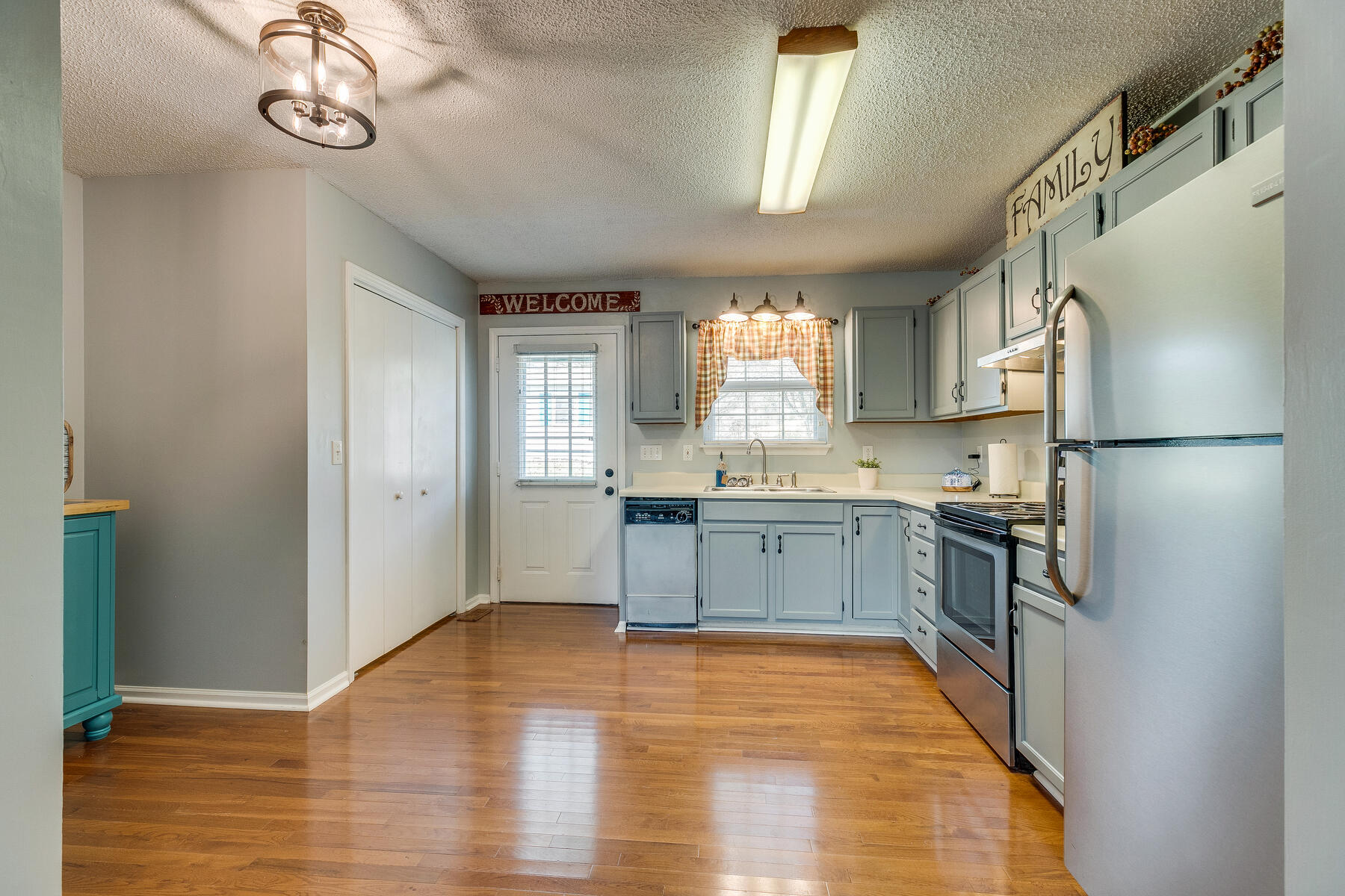 527 Hales Chapel Road Gray, TN 37615 - Photo 18 of 39 012
