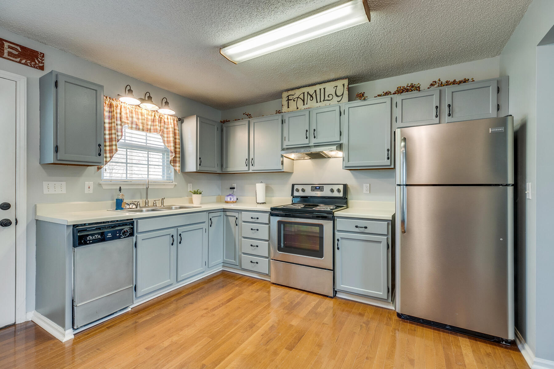 527 Hales Chapel Road Gray, TN 37615 - Photo 19 of 39 013