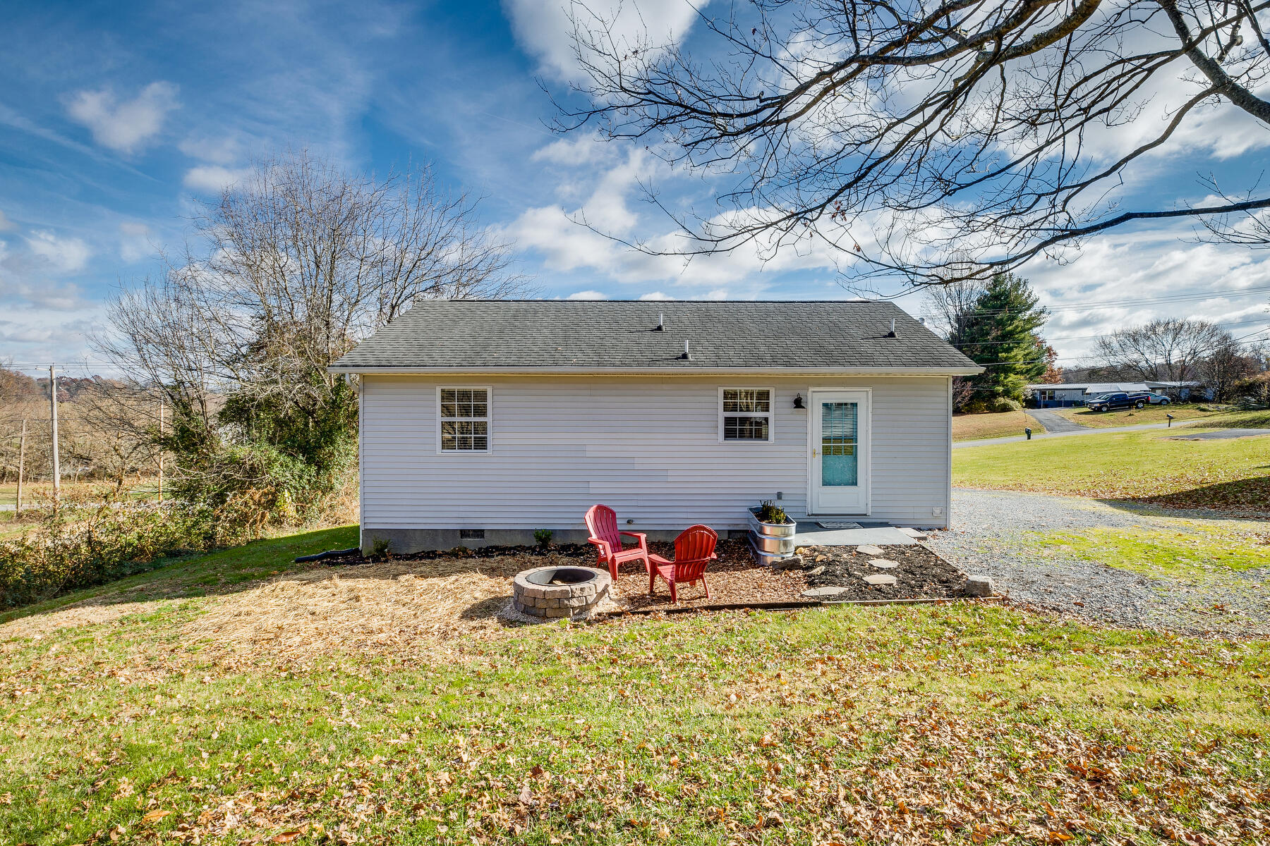 527 Hales Chapel Road Gray, TN 37615 - Photo 8 of 39 030