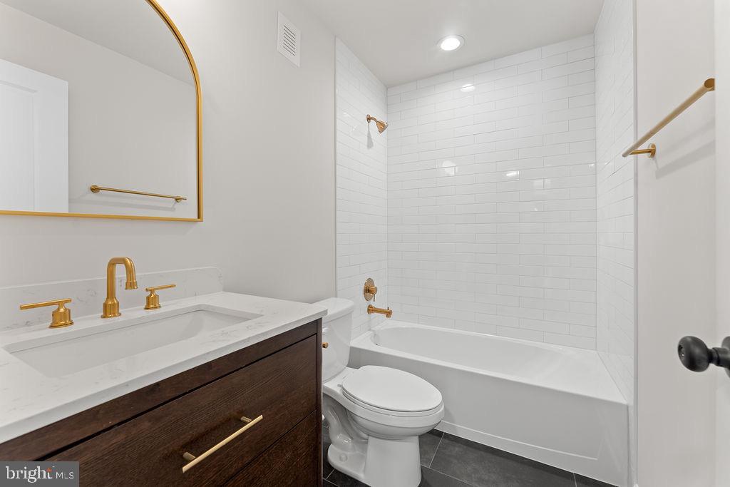 18289 Cameron Road Gordonsville, VA 22942 - Photo 43 of 71 a bathroom with a sink a toilet and shower