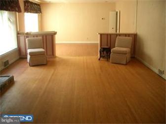 1248 Gilbert Road Jenkintown, PA 19046 - Photo 3 of 12 Living Room
