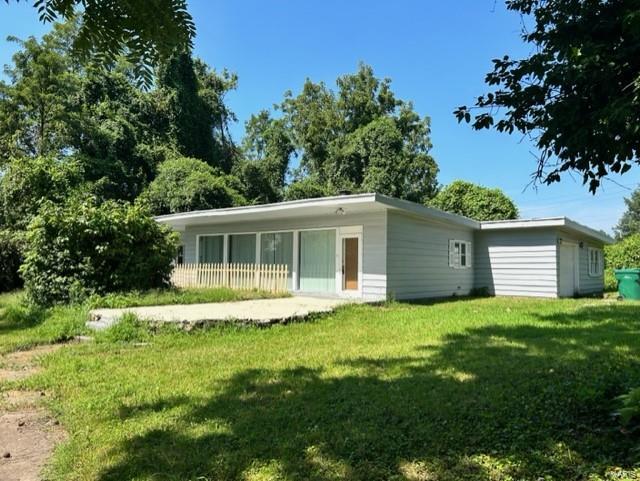 548 Chambers Road St. Louis, MO 63137 - Photo 1 of 13 Gallery Image 1
