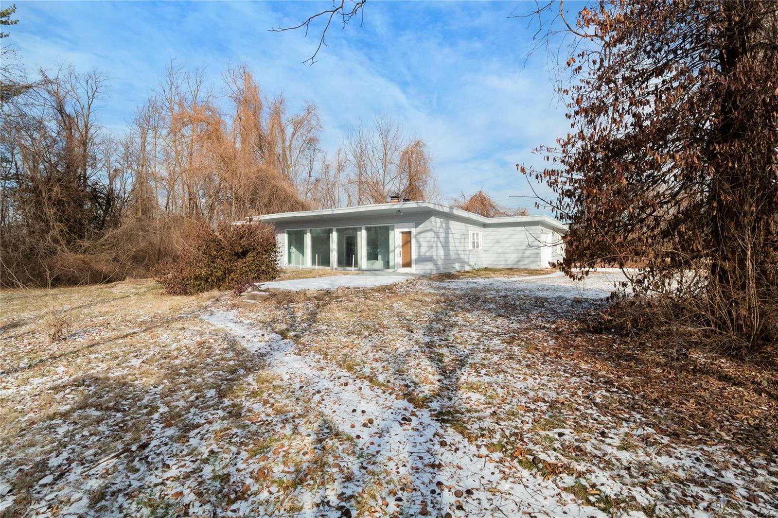 548 Chambers Road St. Louis, MO 63137 - Photo 12 of 13 Gallery Image 12