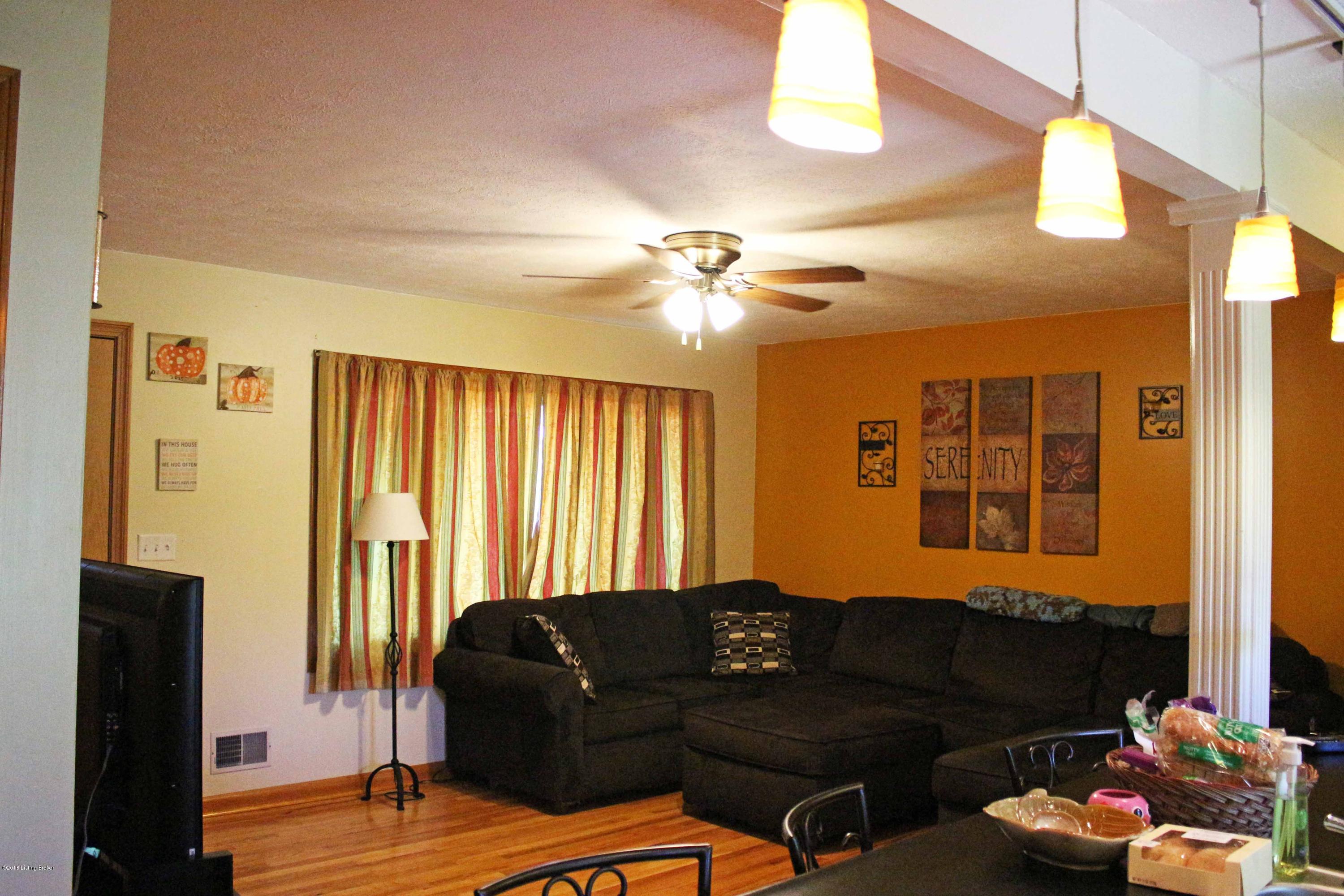 1129 Franelm Road Louisville, KY 40214 - Photo 3 of 14 3 open livingroom