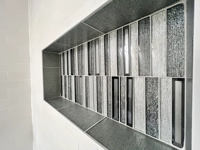 $219,900 | 16607 Winchester Avenue, Markham, IL 60428