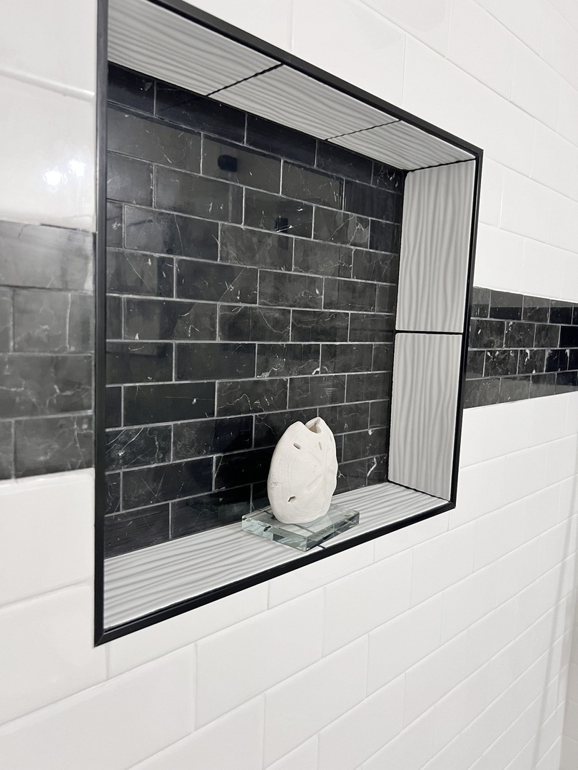 16607 Winchester Avenue Markham, IL 60428 - Photo 26 of 32 a bathroom with a shower