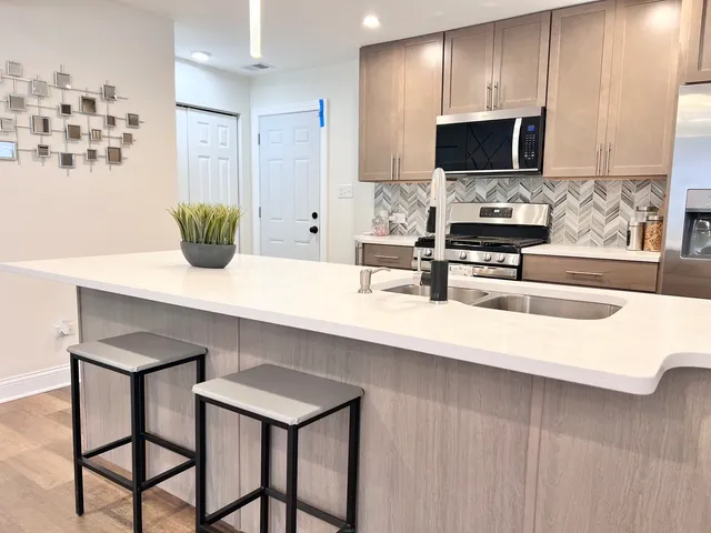 $219,900 | 16607 Winchester Avenue, Markham, IL 60428