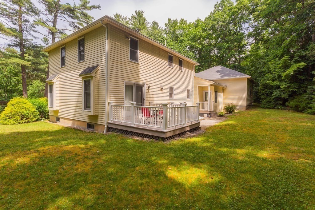 114 New Boston Road Sturbridge, MA 01566 - Photo 4 of 27