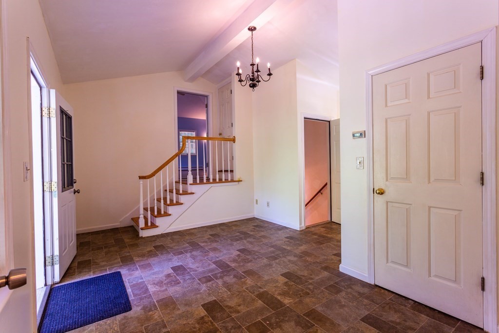 114 New Boston Road Sturbridge, MA 01566 - Photo 6 of 27