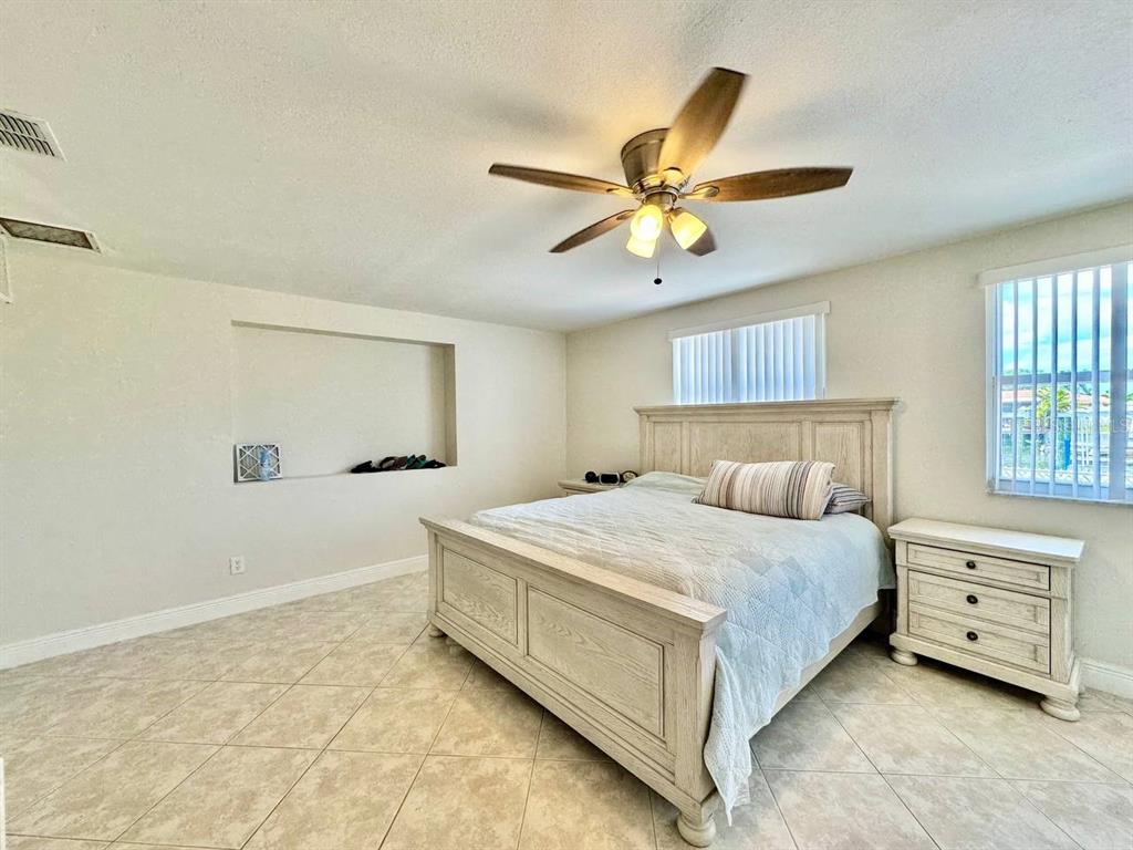 5017 Anchor Way New Port Richey, FL 34652 - Photo 13 of 33