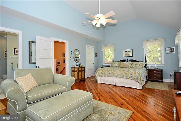 26 Decatur Avenue Annapolis, MD 21403 - Photo 14 of 30 Bedroom (Master)
