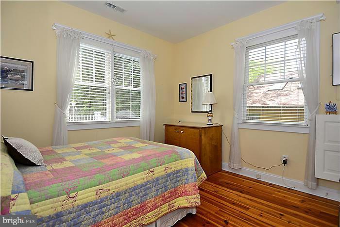 26 Decatur Avenue Annapolis, MD 21403 - Photo 19 of 30 Bedroom 1 MAIN LEVEL