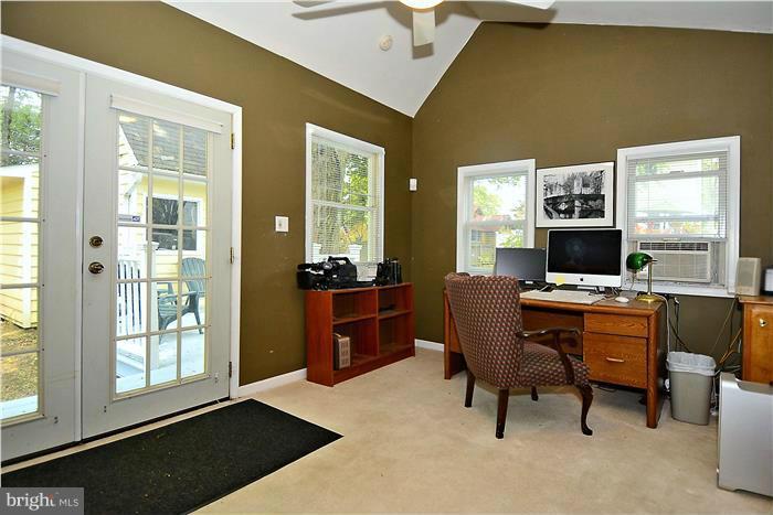 26 Decatur Avenue Annapolis, MD 21403 - Photo 24 of 30 SEPERATE OFFICE/STUDIO/BEDROOM FOR GUESTS ETC!