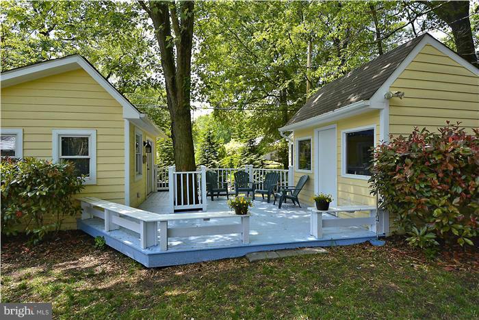 26 Decatur Avenue Annapolis, MD 21403 - Photo 4 of 30 WOW..EXTRA ROOM & STORAGE W/ DECK!