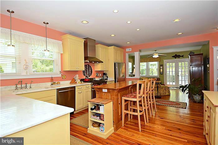 26 Decatur Avenue Annapolis, MD 21403 - Photo 7 of 30 Kitchen