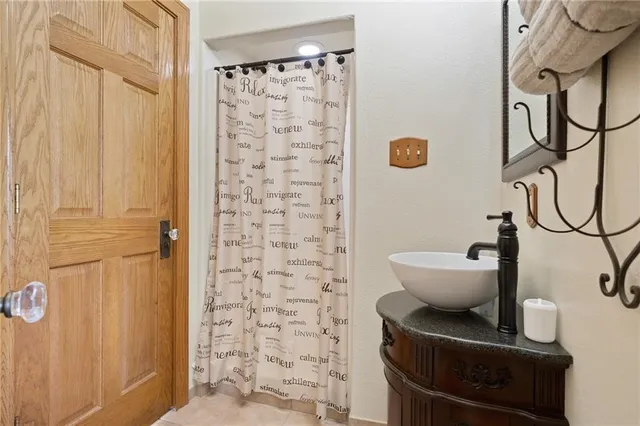 $1,650,000 | 545 Farm To Market 2040, Austwell, TX 77950