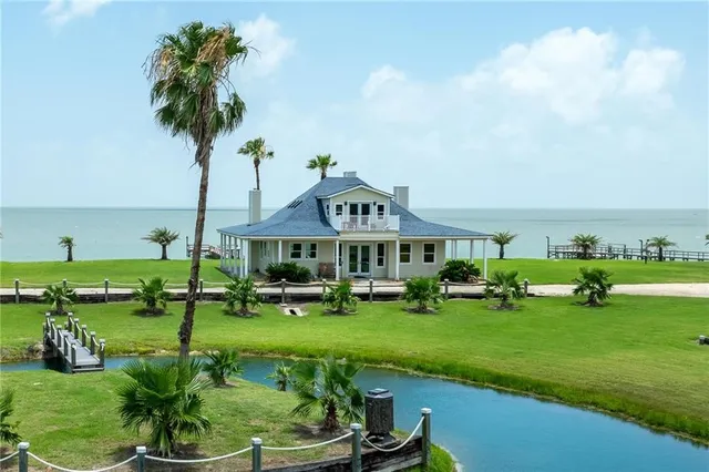 $1,650,000 | 545 Farm To Market 2040, Austwell, TX 77950