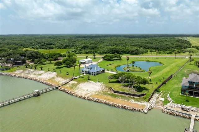 $1,650,000 | 545 Farm To Market 2040, Austwell, TX 77950