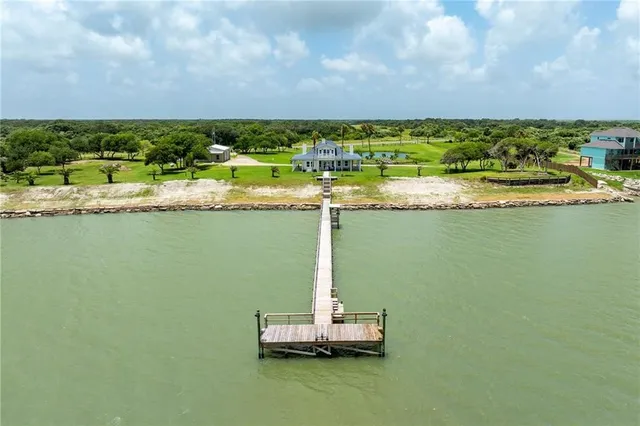 $1,650,000 | 545 Farm To Market 2040, Austwell, TX 77950