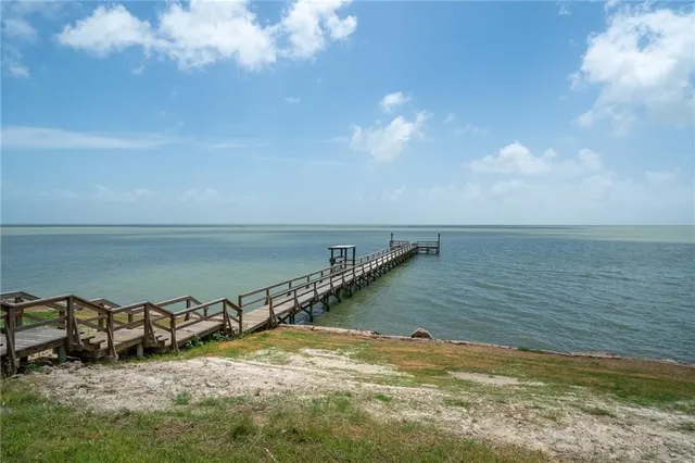 $1,650,000 | 545 Farm To Market 2040, Austwell, TX 77950