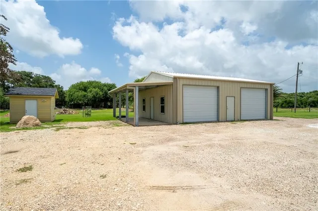 $1,650,000 | 545 Farm To Market 2040, Austwell, TX 77950
