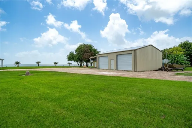$1,650,000 | 545 Farm To Market 2040, Austwell, TX 77950