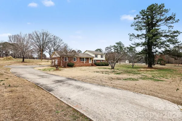 $345,000 | 1223 Pinedale Road, Lancaster, SC 29720