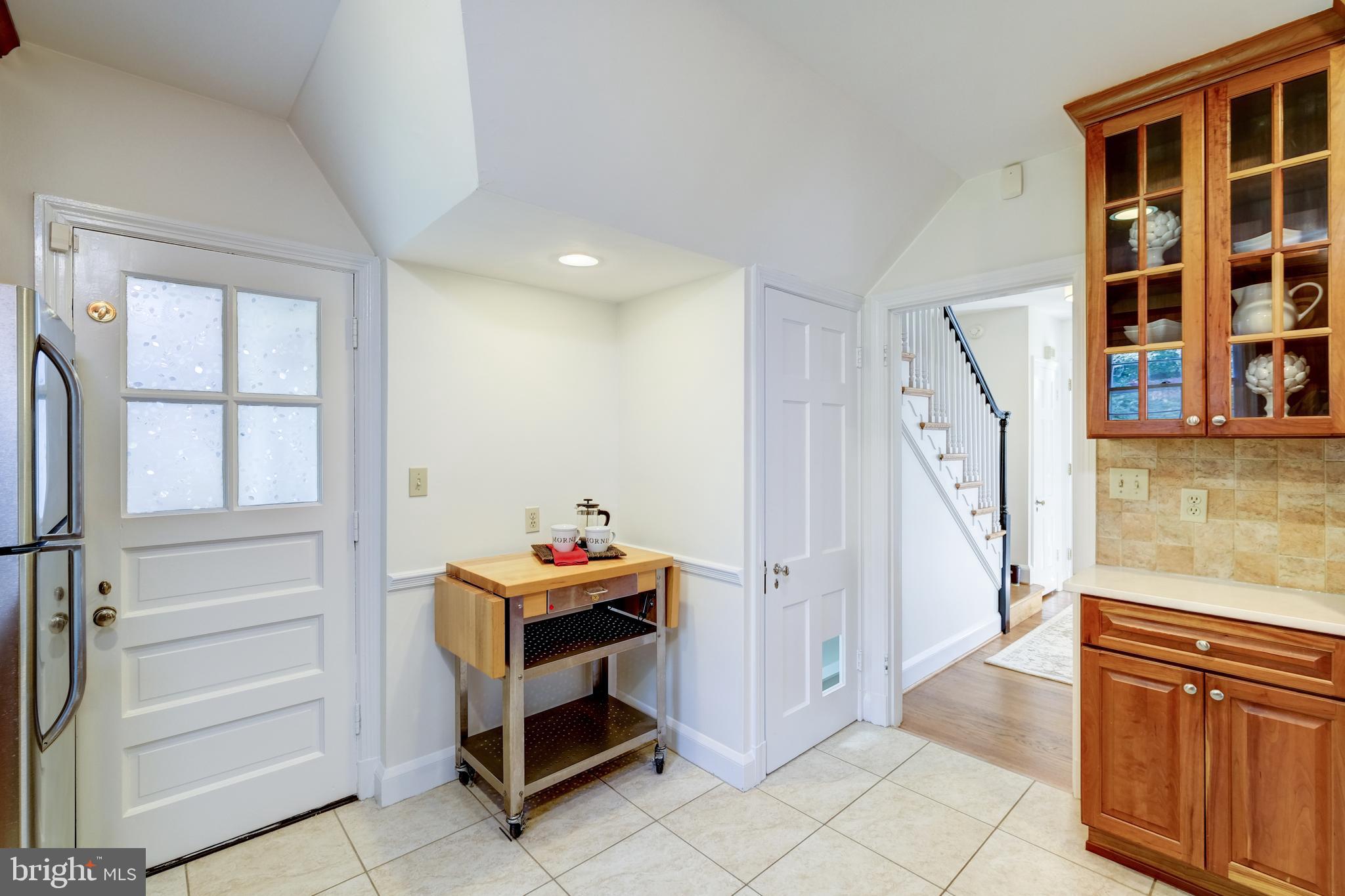 1113 Woodside Parkway Silver Spring, MD 20910 - Photo 11 of 32 Kitchen with door to patio