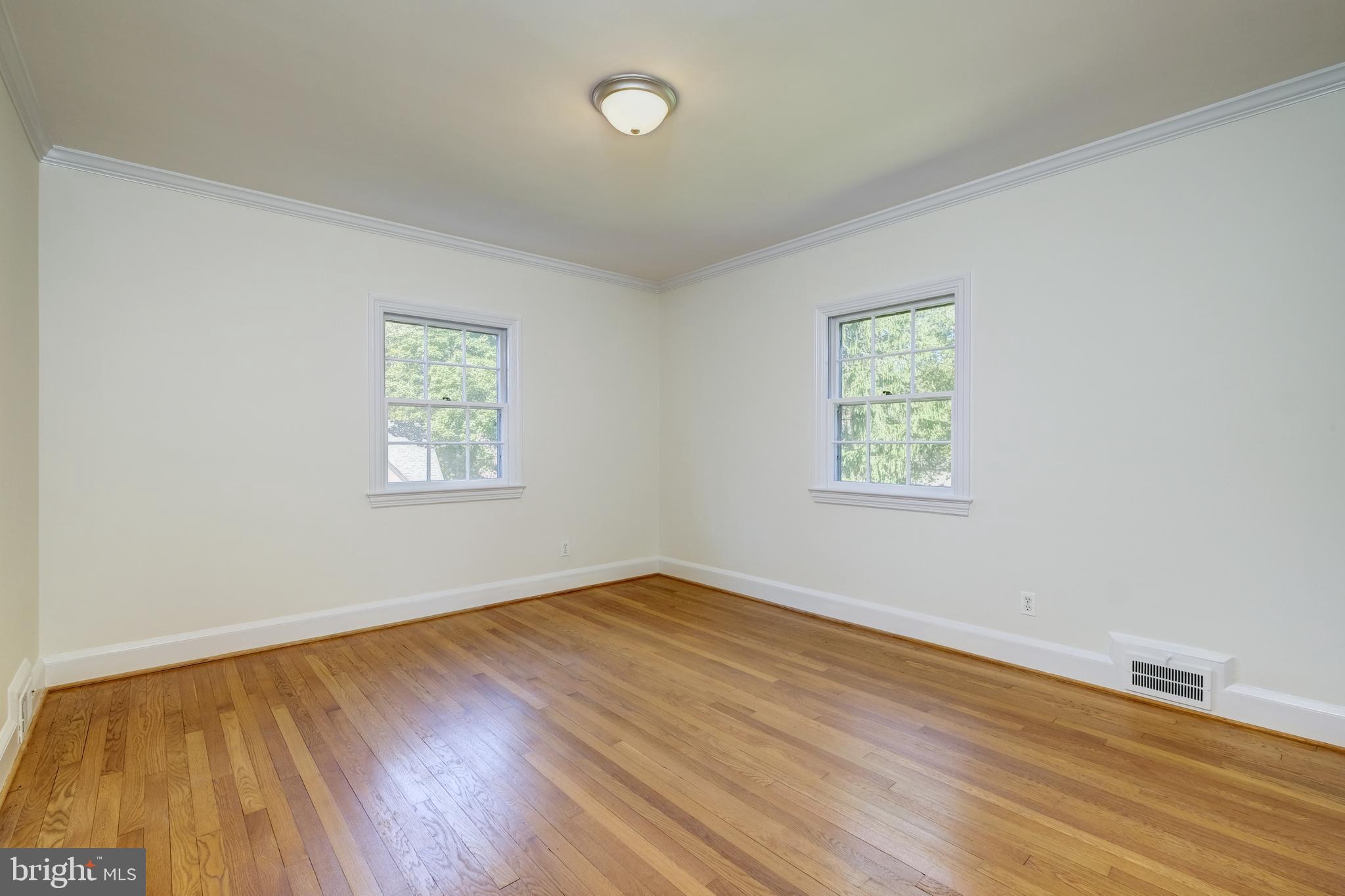 1113 Woodside Parkway Silver Spring, MD 20910 - Photo 18 of 32 Bedroom #3