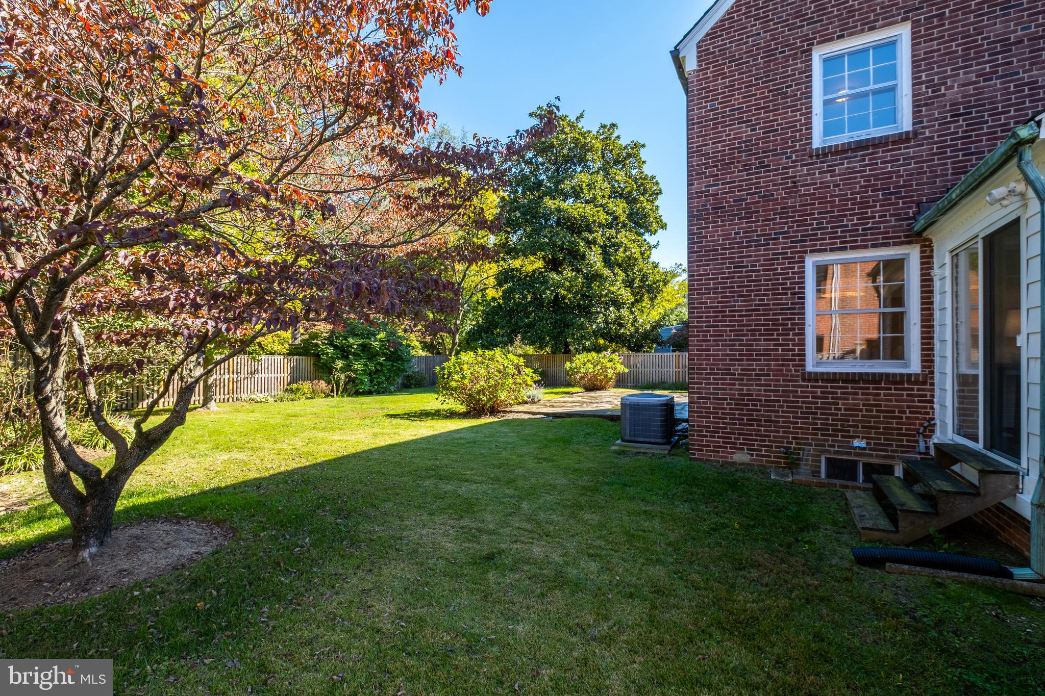 1113 Woodside Parkway Silver Spring, MD 20910 - Photo 29 of 32 Side view of yard