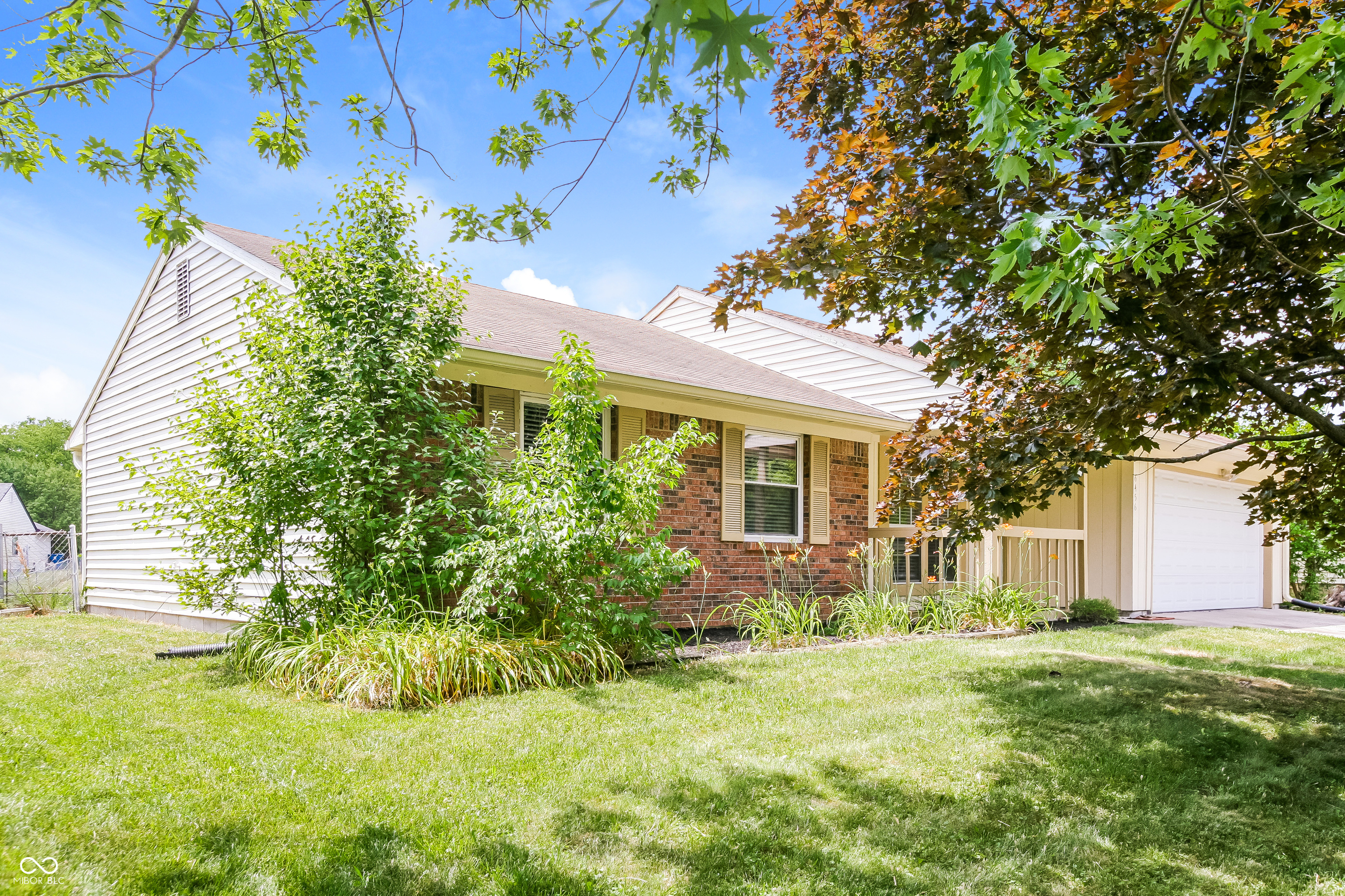 6456 Apollo Way Indianapolis, IN 46278 - Photo 2 of 16