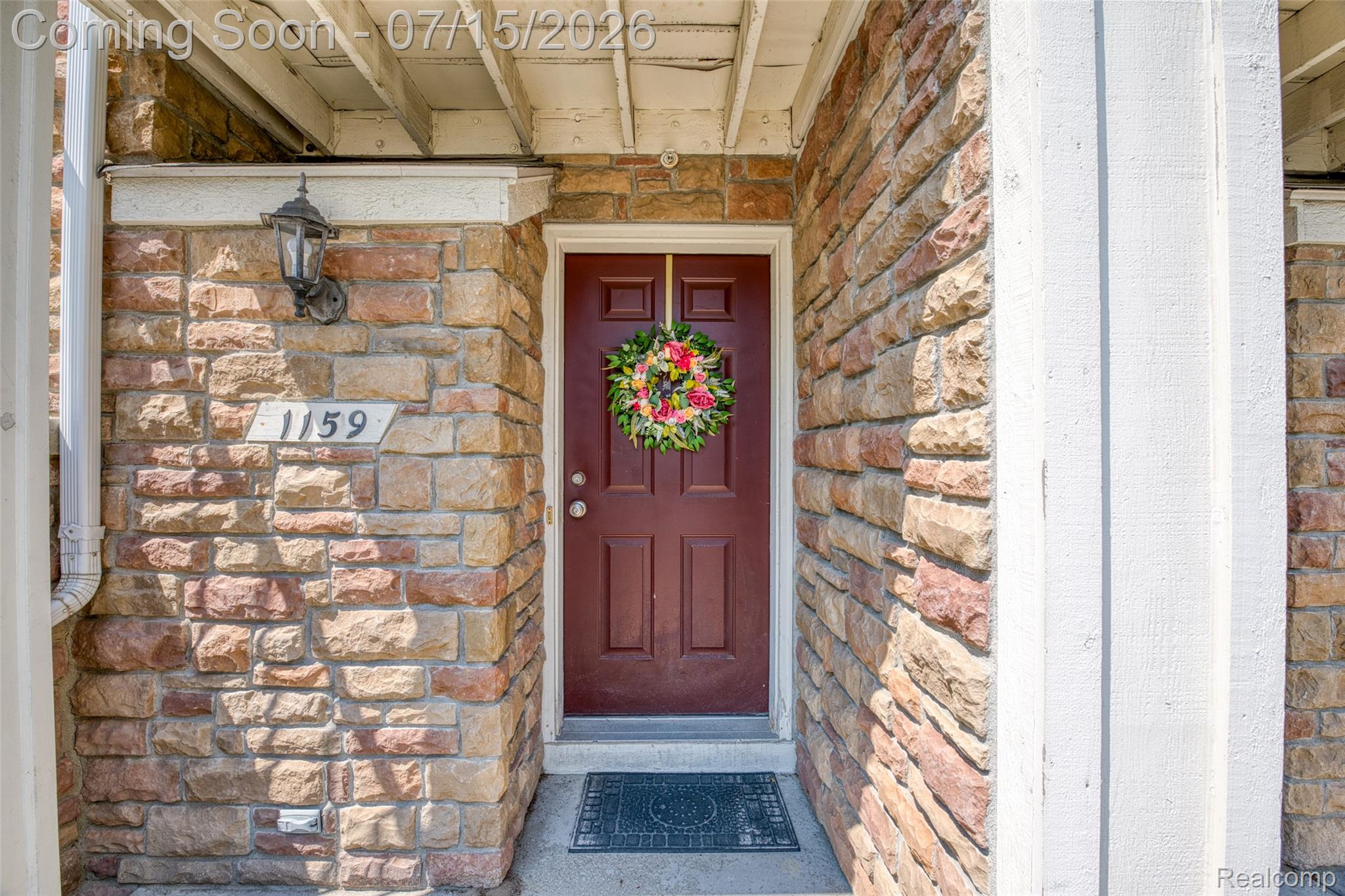 1159 Beaver Run Troy, MI 48083 - Photo 8 of 32 image-8.jpg
