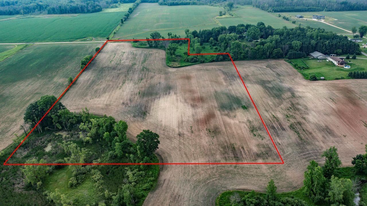 Blueberry Road, Unit 4 Bear Creek, WI 54922 - Photo 2 of 10