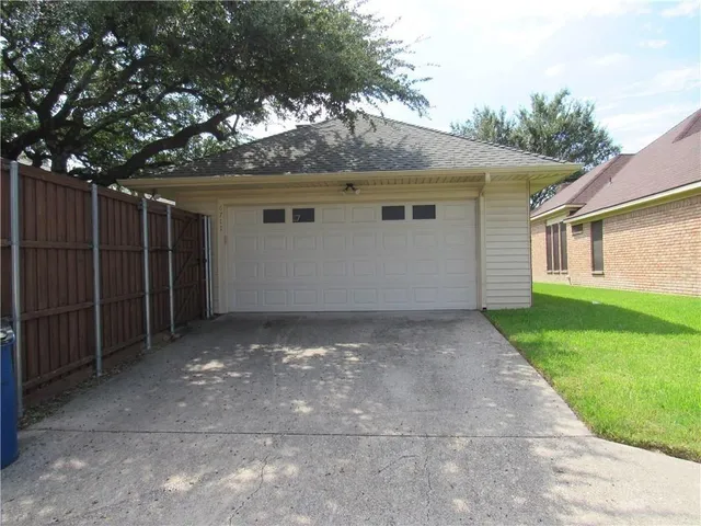 $3,400 | 6711 Lovington Drive, Dallas, TX 75252