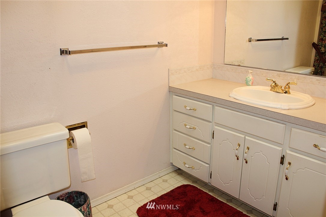 7931 186th Avenue Southwest Rochester, WA 98579 - Photo 12 of 24