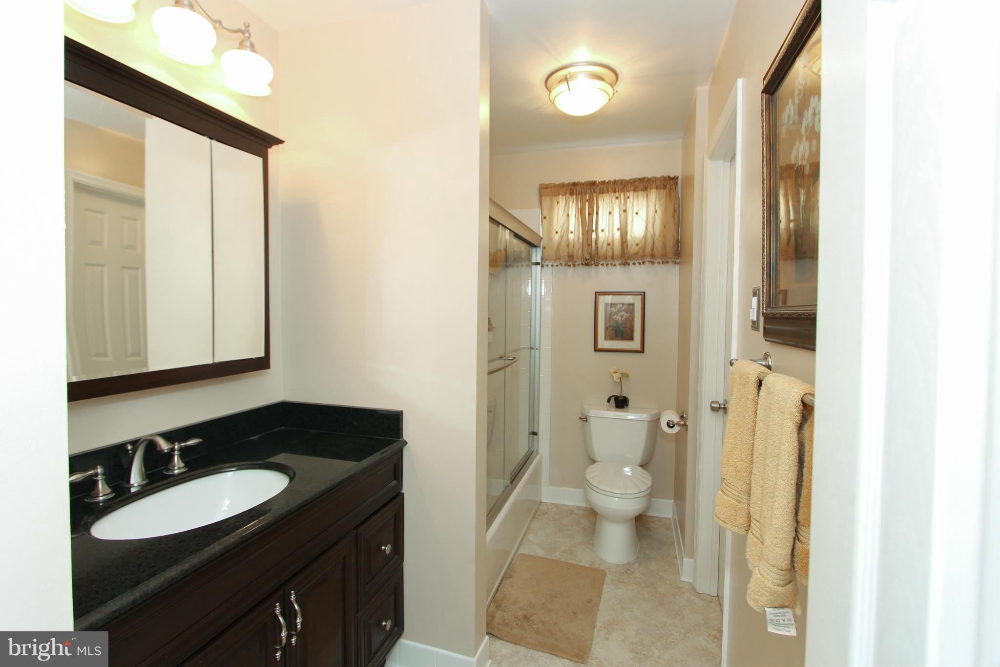 4117 Lees Corner Road Chantilly, VA 20151 - Photo 19 of 30 Bath