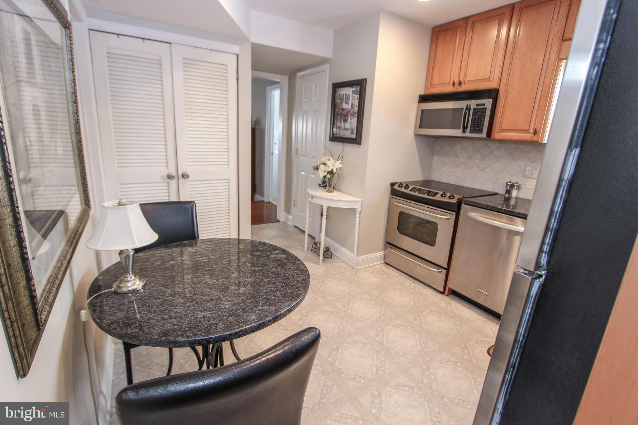 4117 Lees Corner Road Chantilly, VA 20151 - Photo 9 of 30 Kitchen