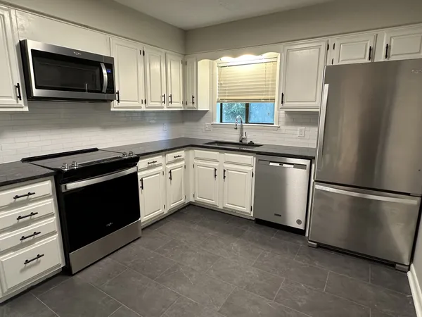 $2,200 | 523 Belle Pointe Court, Nashville, TN 37221